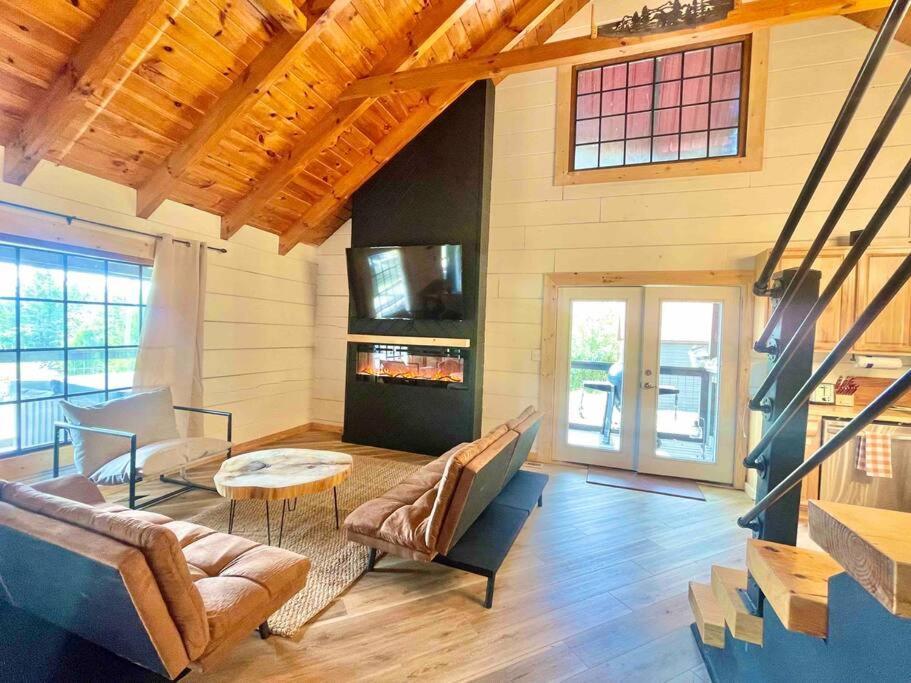 Modern Lake Side Nest• Hotub Fenced Yard King Beds Sevierville Dış mekan fotoğraf