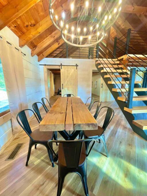 Modern Lake Side Nest• Hotub Fenced Yard King Beds Sevierville Dış mekan fotoğraf