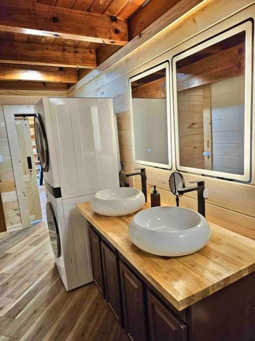 Modern Lake Side Nest• Hotub Fenced Yard King Beds Sevierville Dış mekan fotoğraf