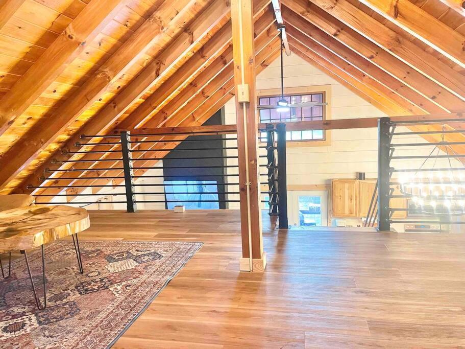 Modern Lake Side Nest• Hotub Fenced Yard King Beds Sevierville Dış mekan fotoğraf